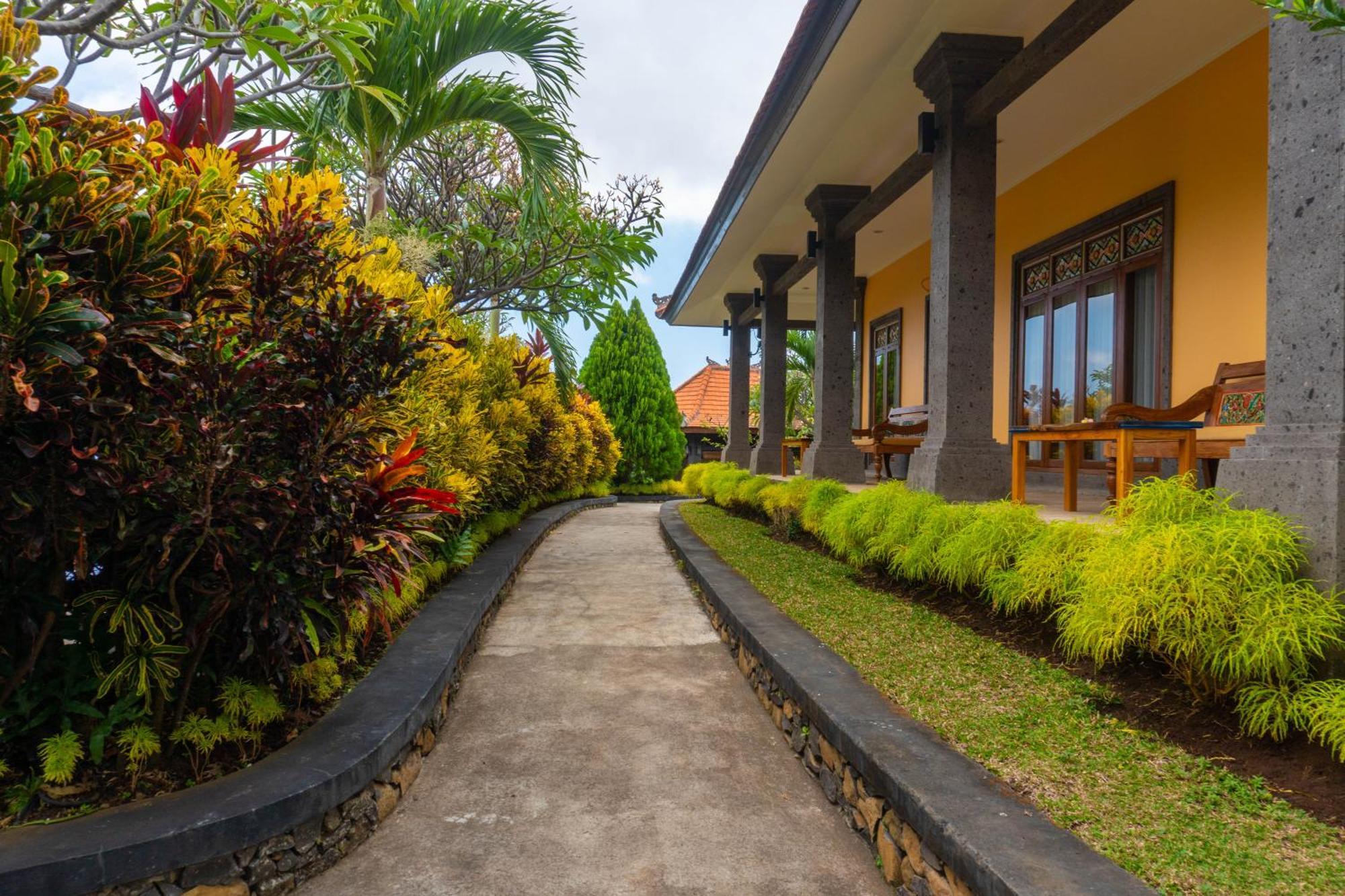 Villa Selonding Batu ロヴィーナ エクステリア 写真
