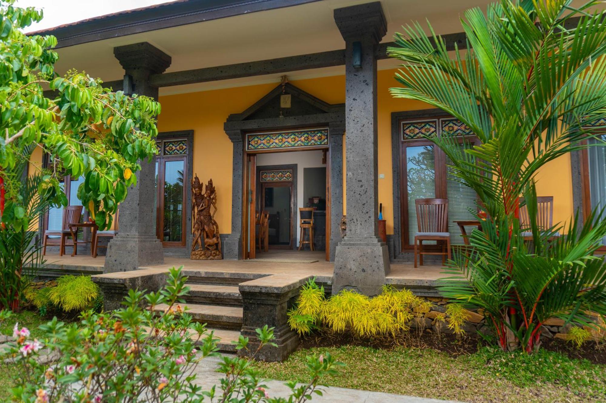 Villa Selonding Batu ロヴィーナ エクステリア 写真