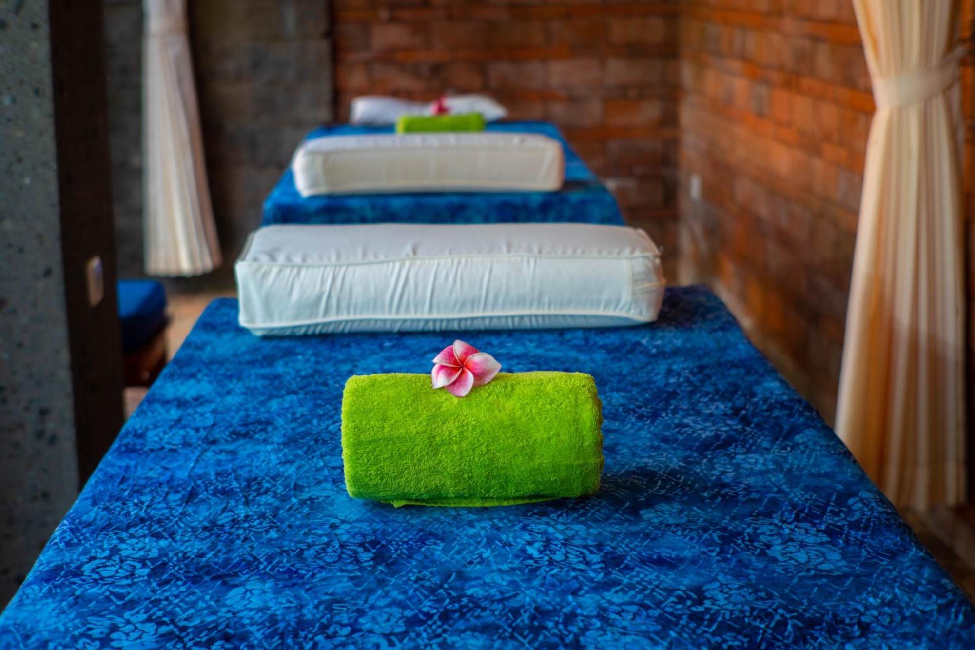 Villa Selonding Batu ロヴィーナ エクステリア 写真