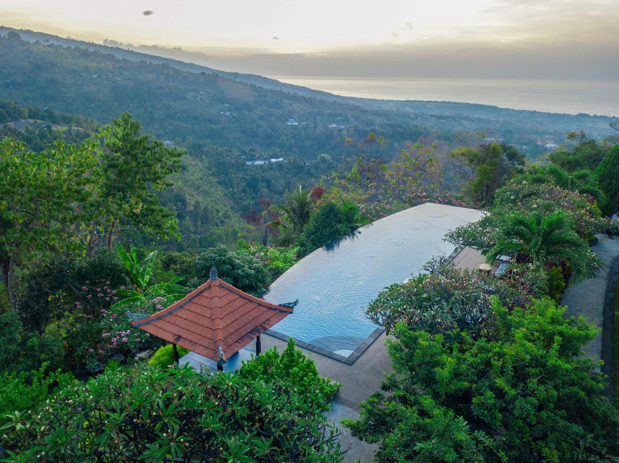 Villa Selonding Batu ロヴィーナ エクステリア 写真